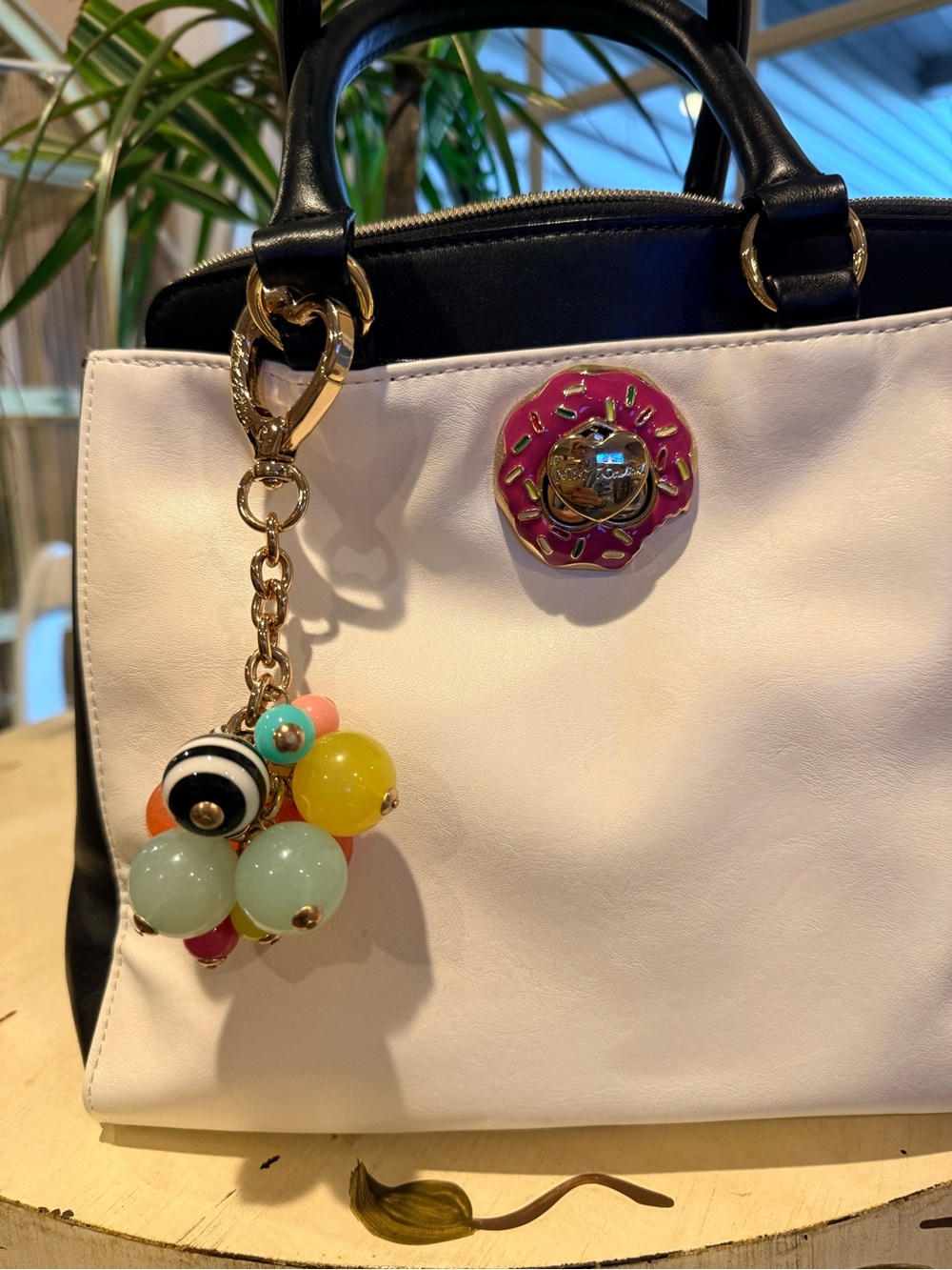 Betsey Johnson Black White Donut Handbag  - EXCELLENT CONDITION Rare